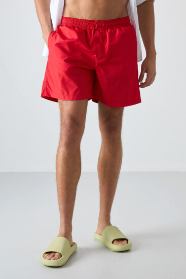 Kırmızı Hızlı Kuruyan Standart Fit Erkek Deniz Şortu - 81237 - TOMMYLIFE (1)