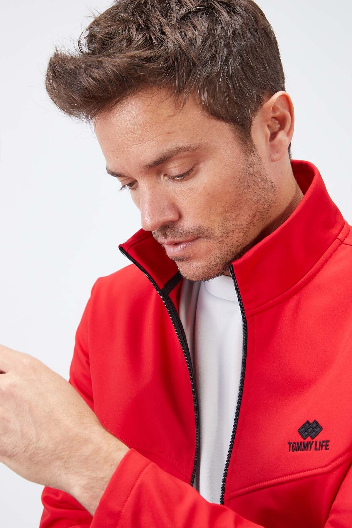 Kırmızı Fermuarlı Dik Yaka Su ve Rüzgar Geçirmez Softshell Erkek Mont - 88050 - TOMMYLIFE (1)