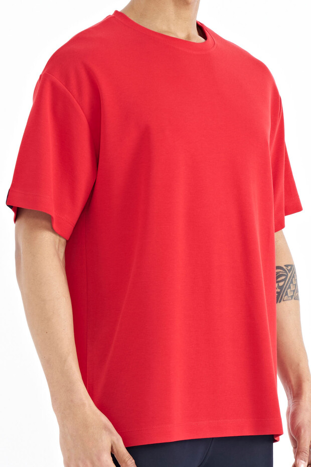 Kırmızı Kol Arma Detaylı Basic Oversize Erkek T-Shirt - 88193 - 4