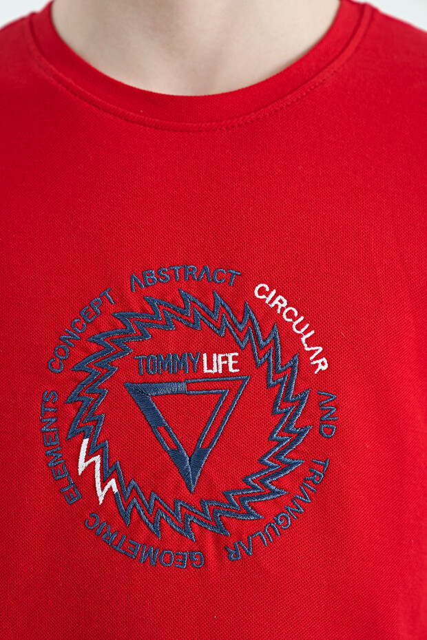 Kırmızı Nakış İşleme Detaylı O Yaka Standart Kalıp Erkek Çocuk T-Shirt - 11115 - 3
