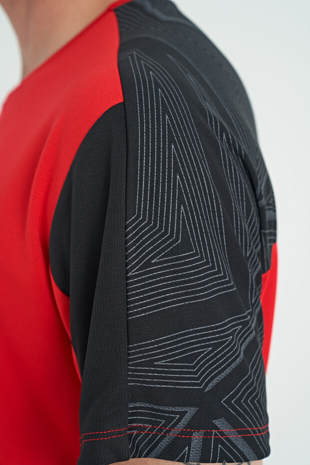 Kırmızı O Yaka Standart Kalıp Sırt Baskı Detaylı Aktif Spor Erkek T-Shirt - 88256