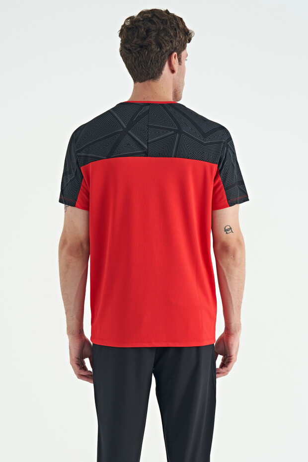 Kırmızı O Yaka Standart Kalıp Sırt Baskı Detaylı Aktif Spor Erkek T-Shirt - 88256