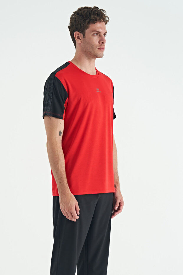 Kırmızı O Yaka Standart Kalıp Sırt Baskı Detaylı Aktif Spor Erkek T-Shirt - 88256