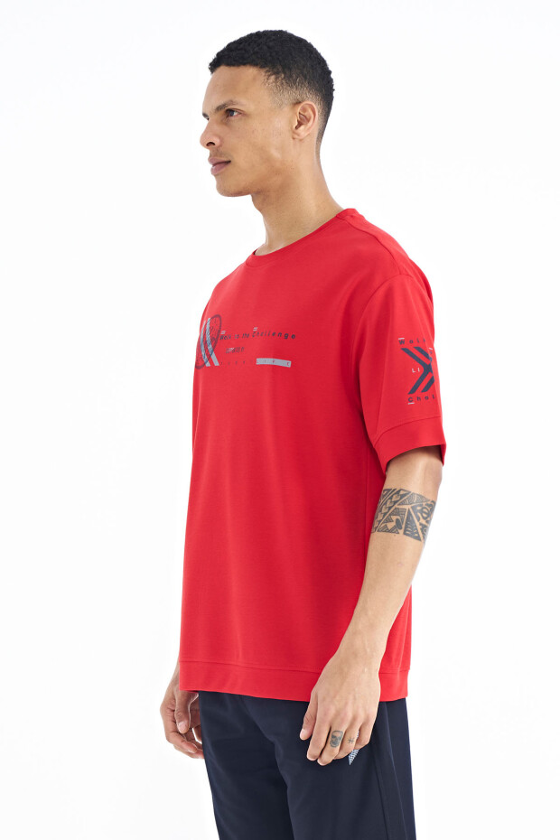 Kırmızı Ön ve Kol Baskı Detaylı O Yaka Oversize Erkek T-shirt - 88180