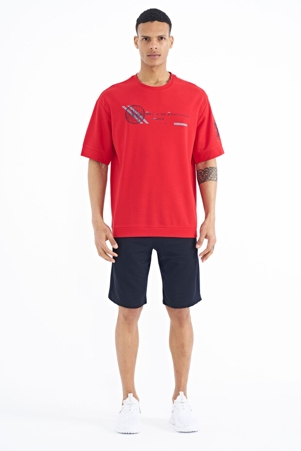 Kırmızı Ön ve Kol Baskı Detaylı O Yaka Oversize Erkek T-shirt - 88180