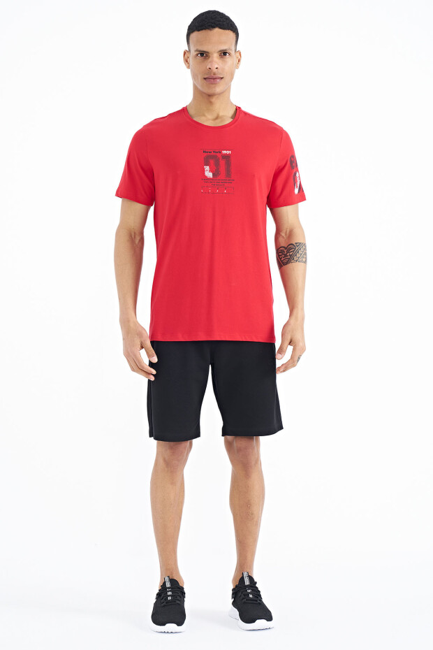 Kırmızı Ön ve Tek Kol Baskı Detaylı O Yaka Erkek T-shirt - 88176