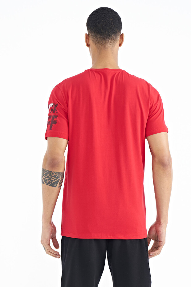Kırmızı Ön ve Tek Kol Baskı Detaylı O Yaka Erkek T-shirt - 88176