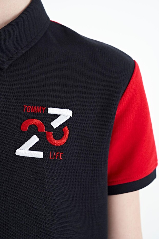 Kırmızı Renk Bloklu Nakış Detaylı Standart Kalıp Polo Yaka Erkek Çocuk T-Shirt - 11108