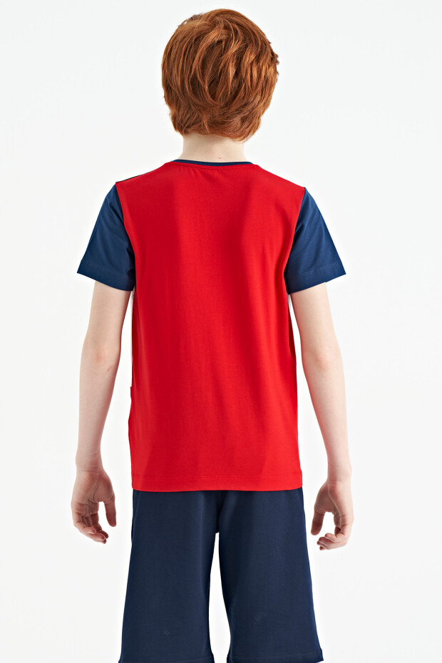 Kırmızı Renk Bloklu O Yaka Baskı Detaylı Standart Kalıp Erkek Çocuk T-Shirt - 11135 - 13