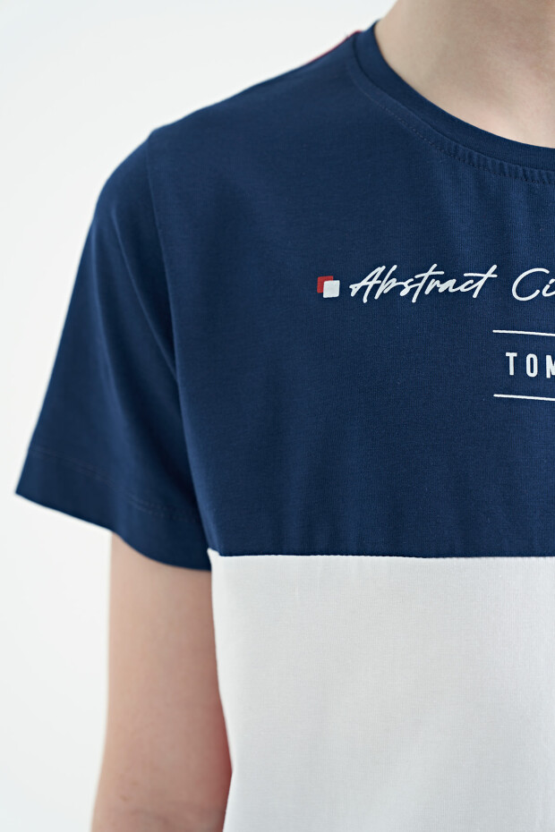 Kırmızı Renk Bloklu O Yaka Baskı Detaylı Standart Kalıp Erkek Çocuk T-Shirt - 11135 - 5