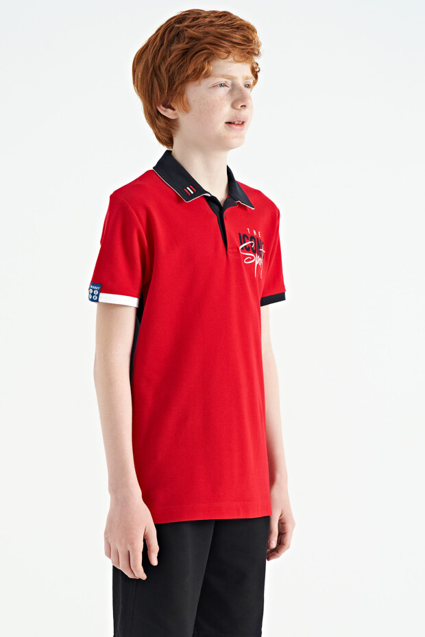 Kırmızı Yaka Gögüs Nakış Detaylı Standart Kalıp Polo Yaka Erkek Çocuk T-Shirt - 11139