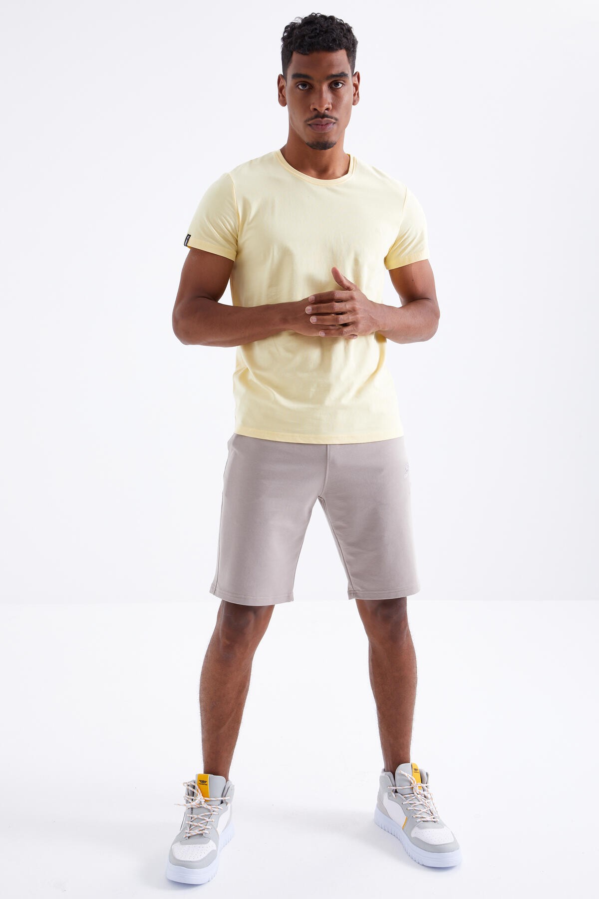 Koyu Bej Bağcıklı Standart Kalıp Basic Erkek Şort - 81212 - TOMMYLIFE