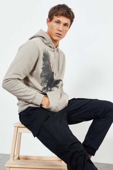 Koyu Bej Kuzgun Baskılı Kapüşonlu Kanguru Cepli Rahat Form Erkek Sweatshirt - 88014 
