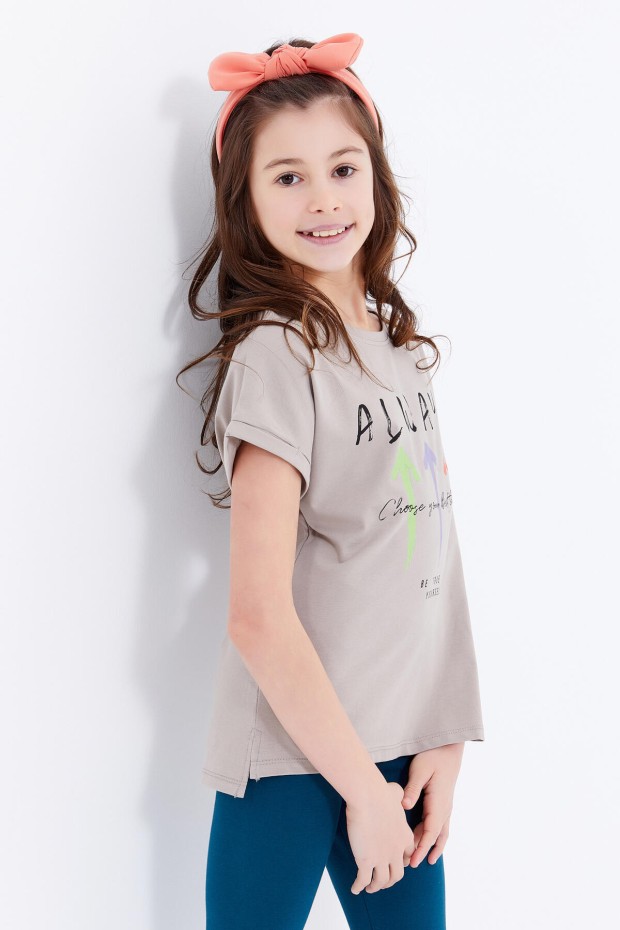 Koyu Bej Renkli Yazı Baskılı O Yaka Düşük Omuz Kız Çocuk T-Shirt - 75026