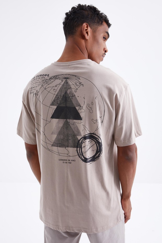 Koyu Bej Sırt Baskılı O Yaka Erkek Oversize T-shirt - 88091