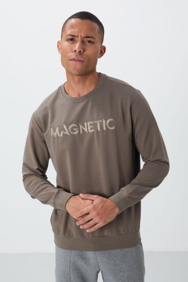 Koyu Bej Yazı Nakışlı O Yaka Rahat Form İçi Polarlı Erkek Sweatshirt - 88020 