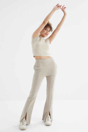 Koyu Bej Yüksek Bel Ön Yırtmaç Detaylı Yan Cepli Rahat Form Kadın Eşofman Alt - 94625 