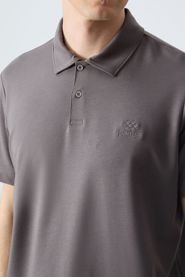 Koyu Gri Basic Logolu Standart Kalıp Triko Polo Yaka Erkek T-Shirt - 87748