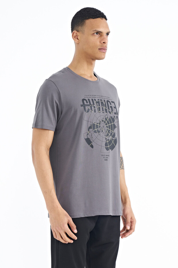 Koyu Gri Baskı Detaylı O Yaka Standart Kalıp Erkek T-Shirt - 88214