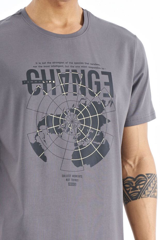 Koyu Gri Baskı Detaylı O Yaka Standart Kalıp Erkek T-Shirt - 88214