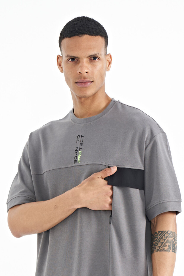 Koyu Gri Gizli Cep Detaylı Baskılı Oversize Erkek T-shirt - 88244