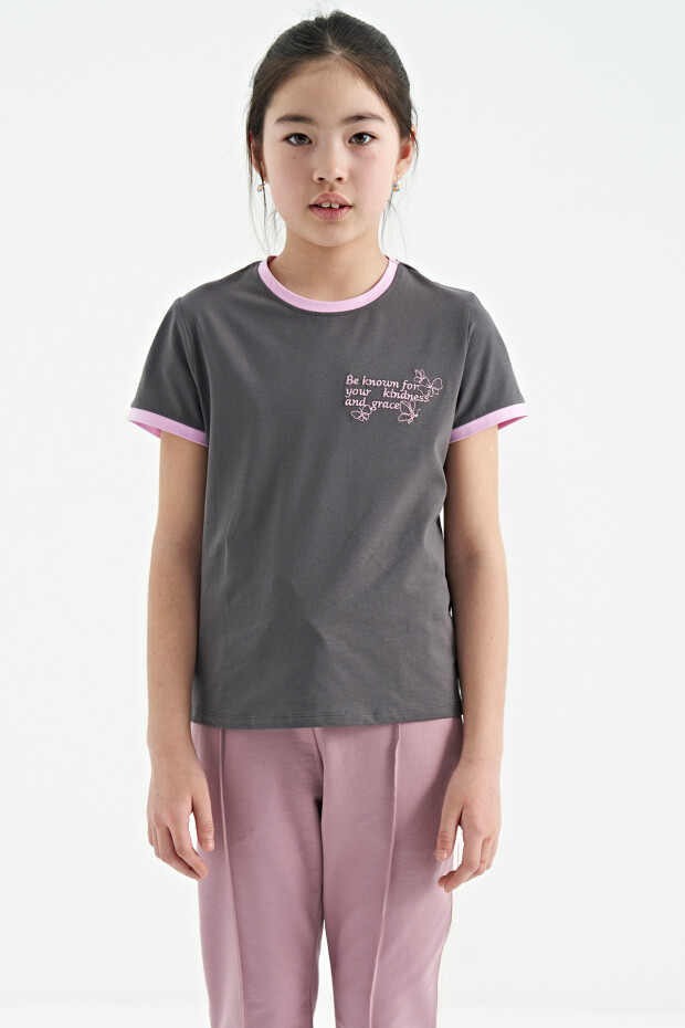 Koyu Gri Minimal Yazı Baskılı O Yaka Rahat Form Kısa Kollu Kız Çocuk T-Shirt - 75110