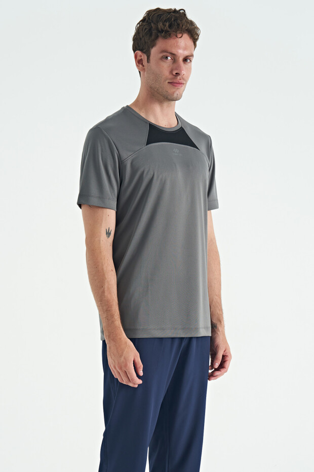 Koyu Gri O Yaka Standart Kalıp Garni Detaylı Aktif Spor Erkek T-Shirt - 88253