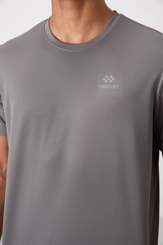 Koyu Gri O Yaka Standart Kalıp Logo Desenli Aktif Spor Erkek T-Shirt - 88255