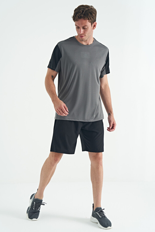 Koyu Gri O Yaka Standart Kalıp Sırt Baskı Detaylı Aktif Spor Erkek T-Shirt - 88256