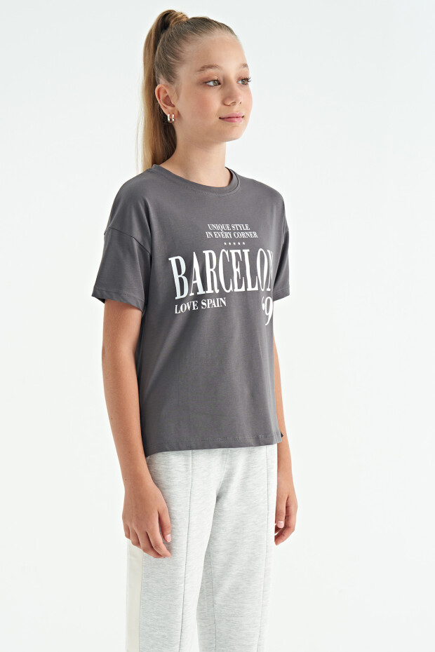 Koyu Gri O Yaka Yazı Baskılı Düşük Omuz Oversize Kız Çocuk T-Shirt - 75115