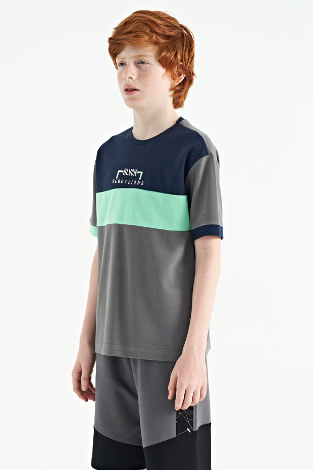 Koyu Gri Renk Geçişli Nakışlı Oversize Erkek Çocuk T-Shirt - 11159 - 7