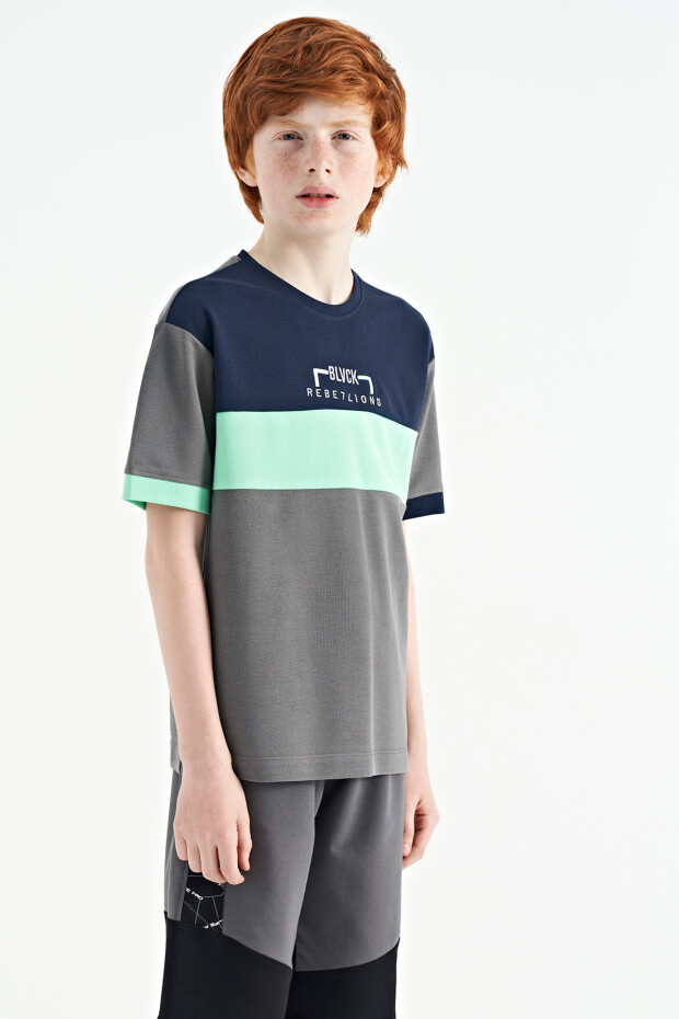Koyu Gri Renk Geçişli Nakışlı Oversize Erkek Çocuk T-Shirt - 11159 - 10