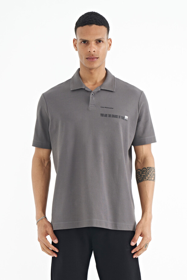 Koyu Gri Yazı Baskılı Standart Form Polo Yaka Erkek T-shirt - 88236 - 1