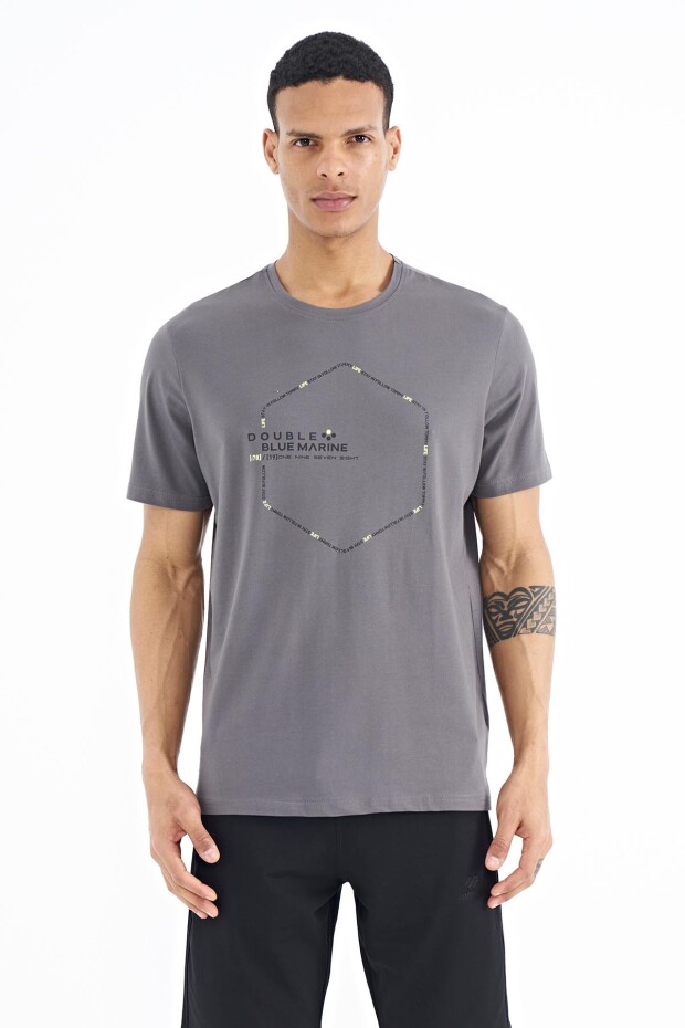 Koyu Gri Yazı Geometri Basklı Standart Kalıp Erkek T-shirt - 88198