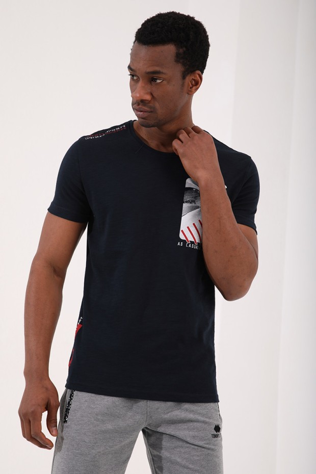 Lacivert Göğüs Baskılı Koordinat Detaylı Standart Kalıp O Yaka Erkek T-Shirt - 87894