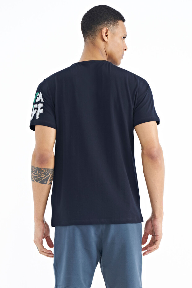 Lacivert Ön ve Tek Kol Baskı Detaylı O Yaka Erkek T-shirt - 88176