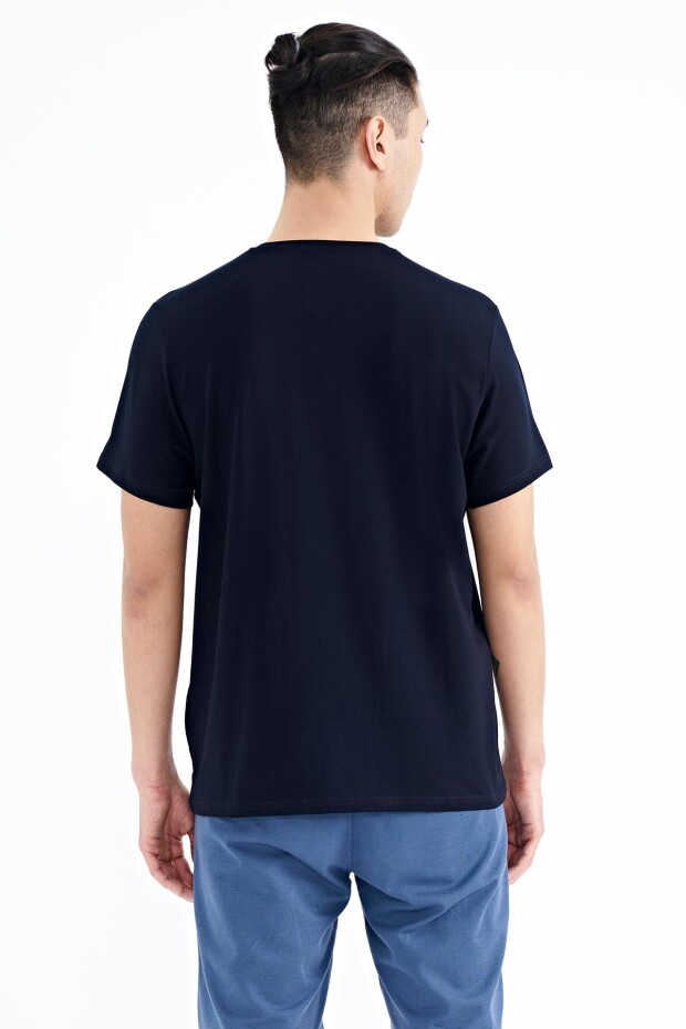 Lacivert Yazı Desen Baskılı Standart Kalıp O Yaka Erkek T-Shirt - 88172