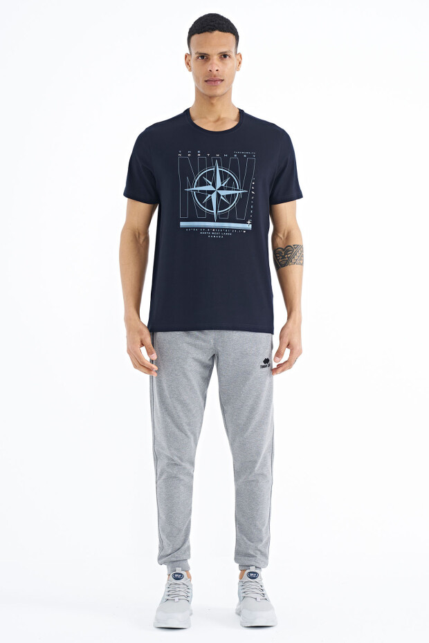 Lacivert Yazı ve Pusula Baskılı Standart Kalıp O Yaka Erkek T-Shirt - 88173