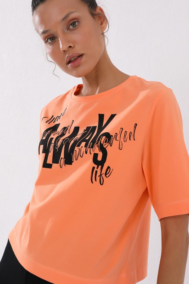 Mercan Asimetrik Yazı Baskılı O Yaka Kadın Oversize T-Shirt - 97136