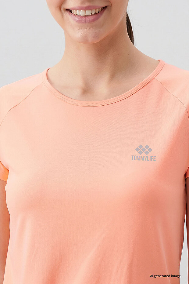 Mercan Sırt Pencereli Kısa Kol Standart Kalıp O Yaka Kadın T-Shirt - 97101 - 3