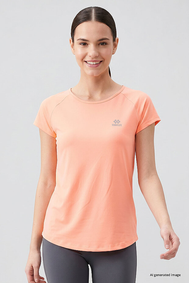 Mercan Sırt Pencereli Kısa Kol Standart Kalıp O Yaka Kadın T-Shirt - 97101 - 1