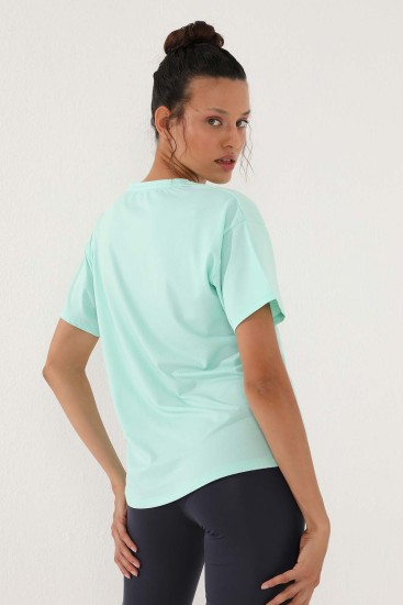 Mint Yeşili Arkası Uzun Kısa Kol Standart Kalıp O Yaka Kadın T-Shirt - 97152 - Thumbnail