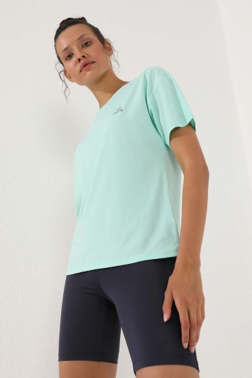 Mint Yeşili Arkası Uzun Kısa Kol Standart Kalıp O Yaka Kadın T-Shirt - 97152 - Thumbnail