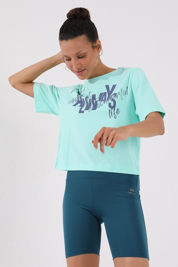 Mint Yeşili Asimetrik Yazı Baskılı O Yaka Kadın Oversize T-Shirt - 97136