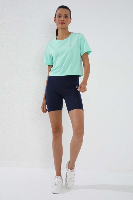 Mint Yeşili Basic Kısa Kol Standart Kalıp O Yaka Kadın Crop Top T-Shirt - 97143 - Thumbnail