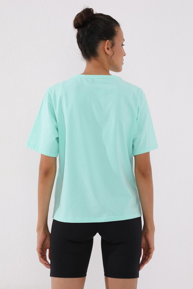 Mint Yeşili Deforme Yazı Baskılı O Yaka Kadın Oversize T-Shirt - 97133