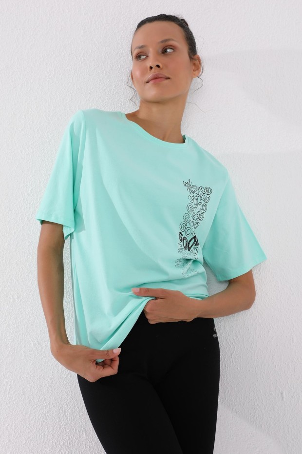 Mint Yeşili Deforme Yazı Baskılı O Yaka Kadın Oversize T-Shirt - 97134