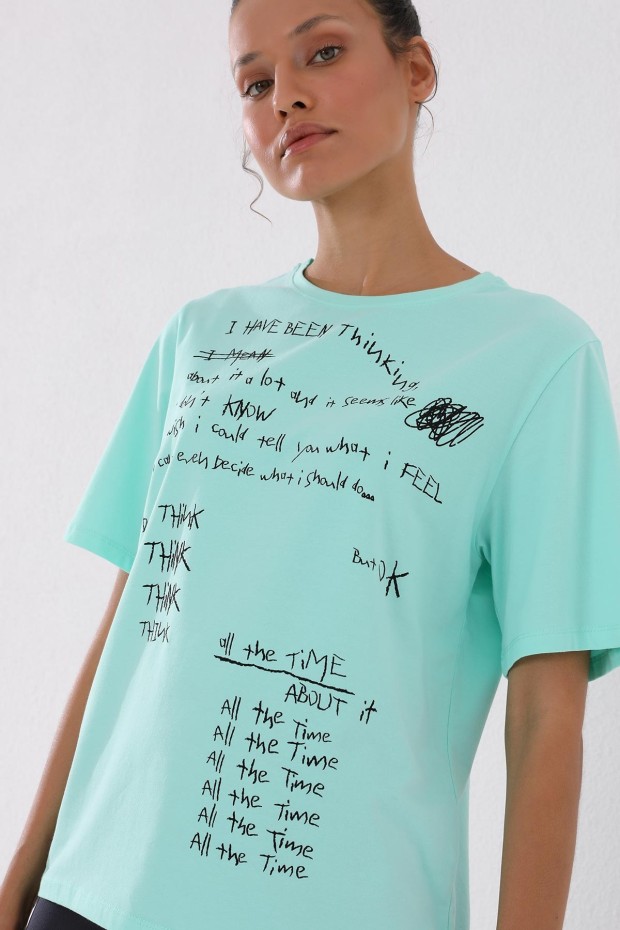 Mint Yeşili El Yazısı Baskılı O Yaka Kadın Oversize T-Shirt - 97137