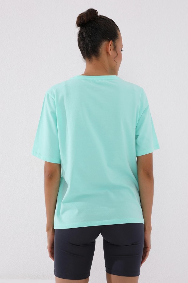 Mint Yeşili El Yazısı Baskılı O Yaka Kadın Oversize T-Shirt - 97137