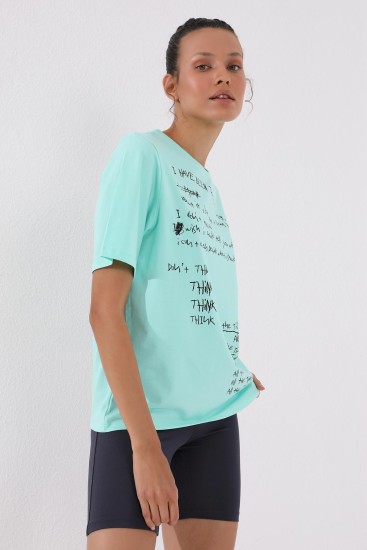 Mint Yeşili El Yazısı Baskılı O Yaka Kadın Oversize T-Shirt - 97137 - Thumbnail